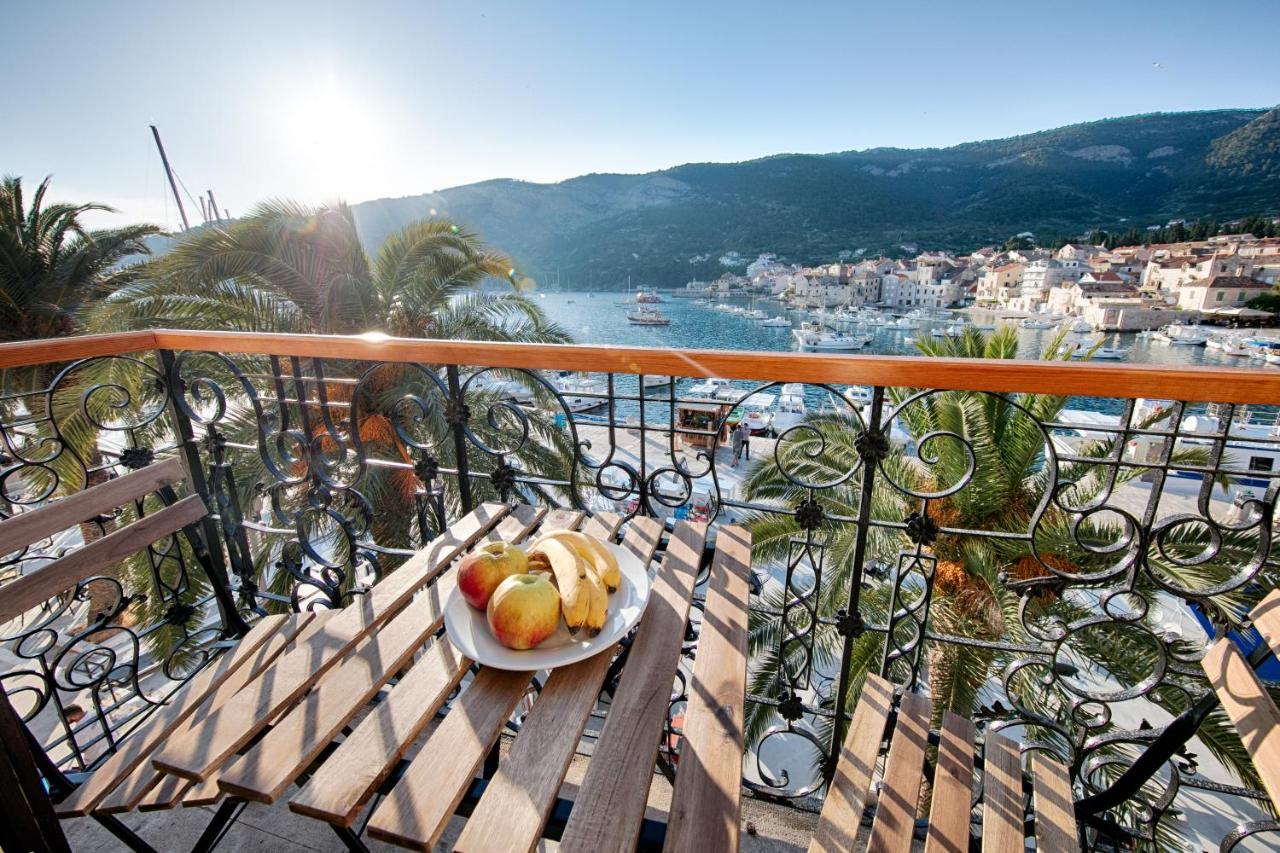 Seafront Rooms Koluna Komiža Eksteriør billede