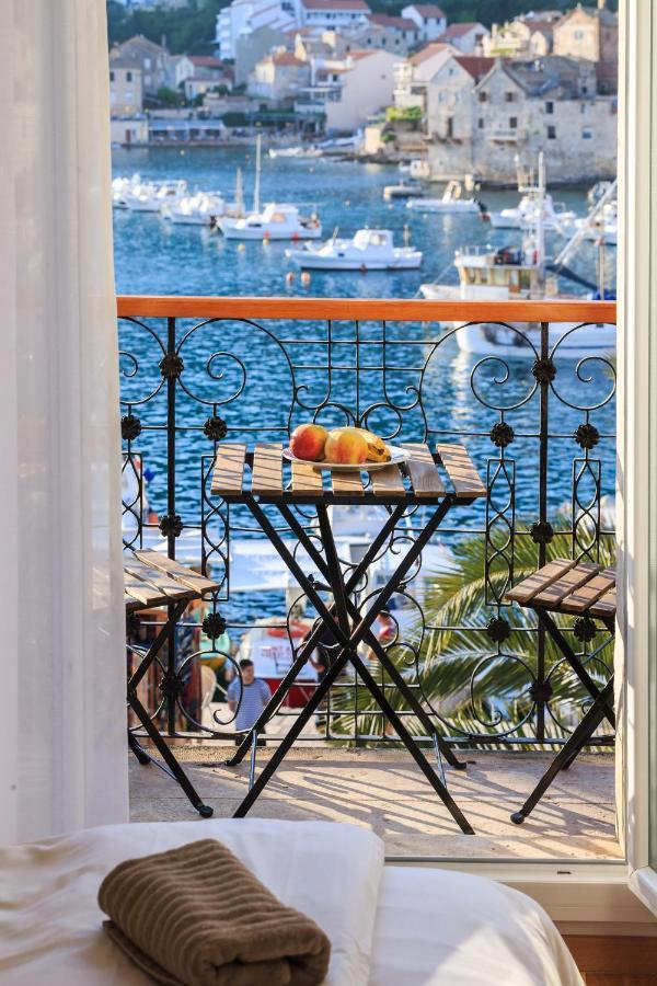 Seafront Rooms Koluna Komiža Eksteriør billede
