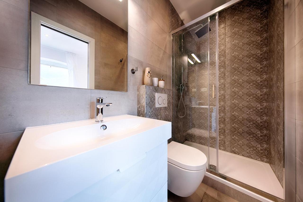Seafront Rooms Koluna Komiža Eksteriør billede