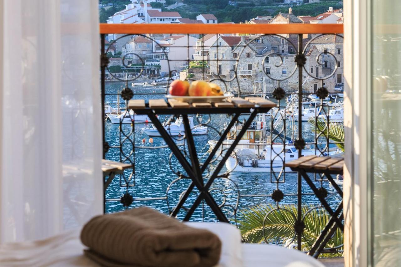 Seafront Rooms Koluna Komiža Eksteriør billede