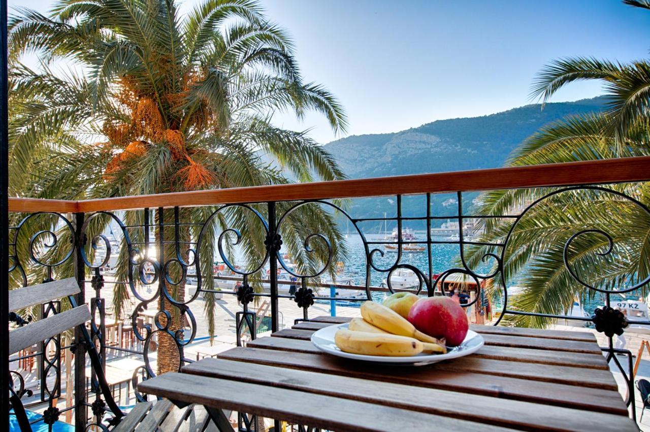 Seafront Rooms Koluna Komiža Eksteriør billede