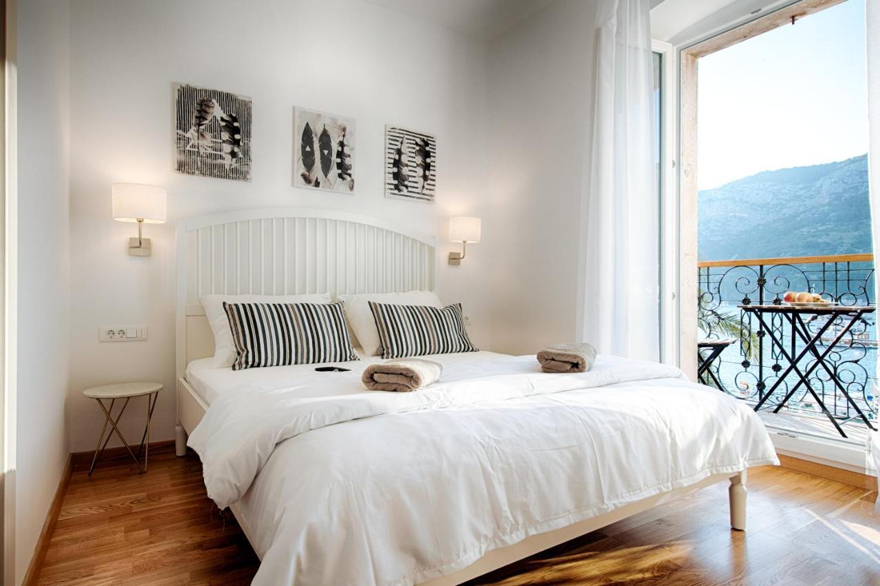 Seafront Rooms Koluna Komiža Eksteriør billede